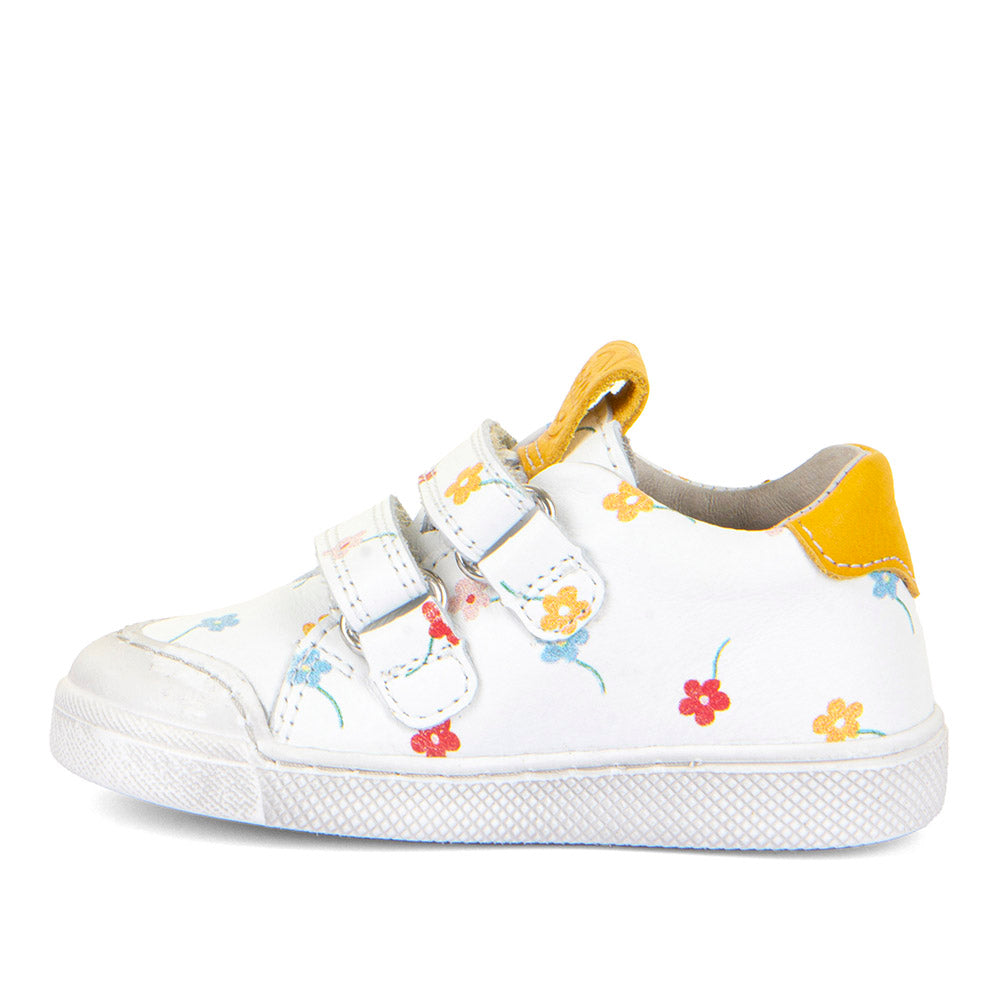 Rosario Flowers (White)