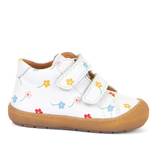 Ollie S Flowers White